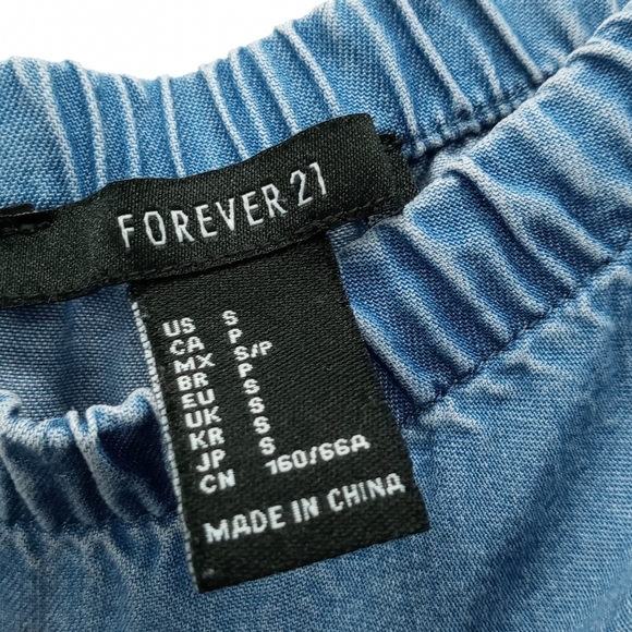 FOREVER 21 Chambray denim jumpsuit - Picture 3 of 3